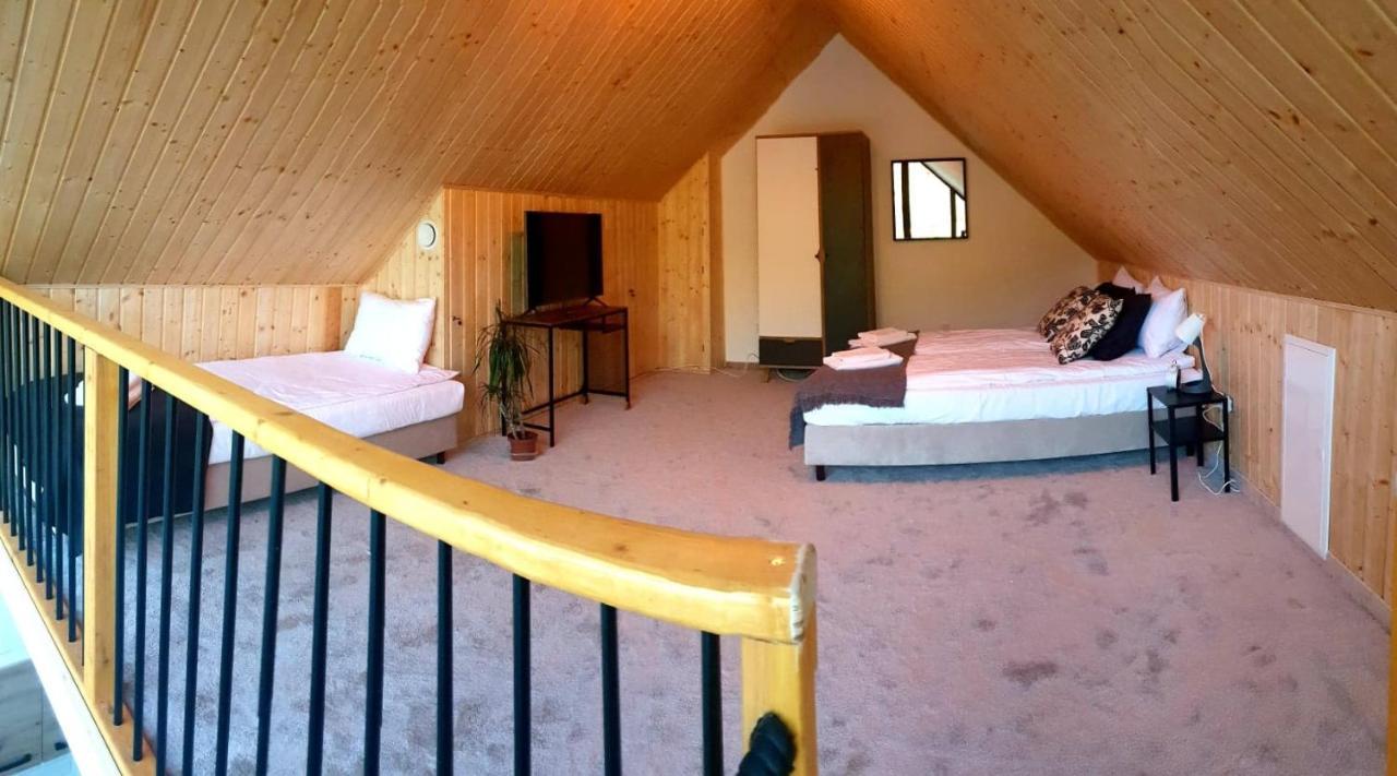 Hotel Bursztynowy Jozefow na Wisla Екстериор снимка