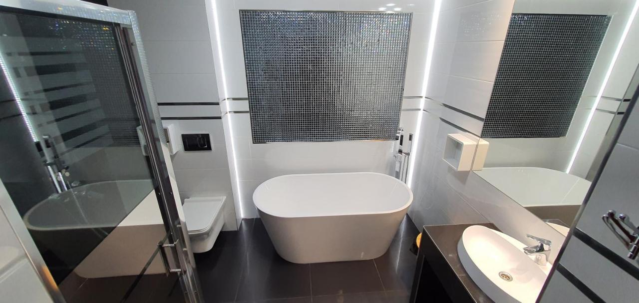 Hotel Bursztynowy Jozefow na Wisla Екстериор снимка