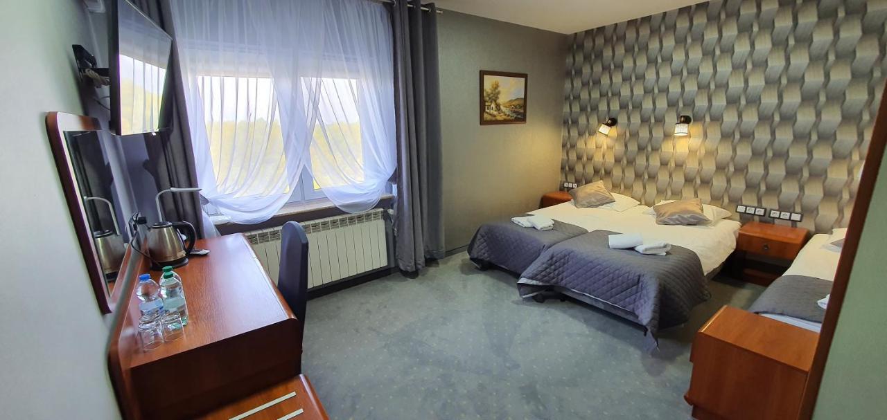 Hotel Bursztynowy Jozefow na Wisla Екстериор снимка