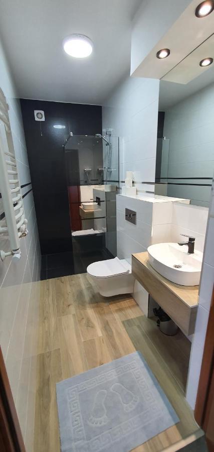 Hotel Bursztynowy Jozefow na Wisla Екстериор снимка