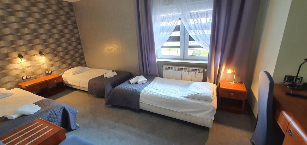Hotel Bursztynowy Jozefow na Wisla Екстериор снимка