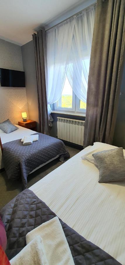 Hotel Bursztynowy Jozefow na Wisla Екстериор снимка
