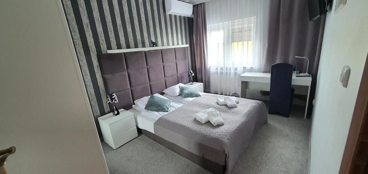 Hotel Bursztynowy Jozefow na Wisla Екстериор снимка