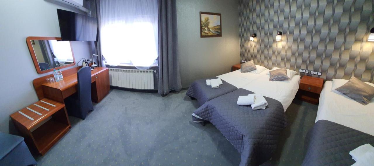Hotel Bursztynowy Jozefow na Wisla Екстериор снимка