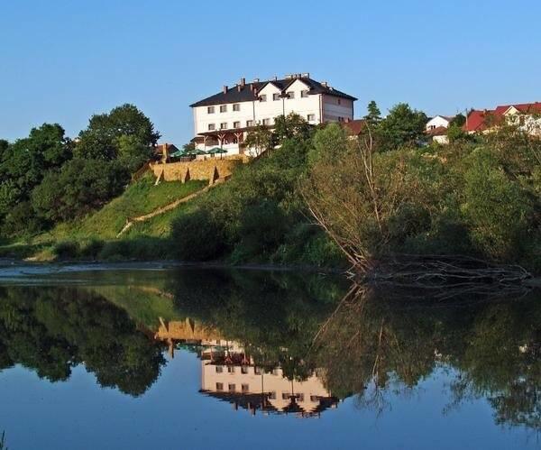 Hotel Bursztynowy Jozefow na Wisla Екстериор снимка