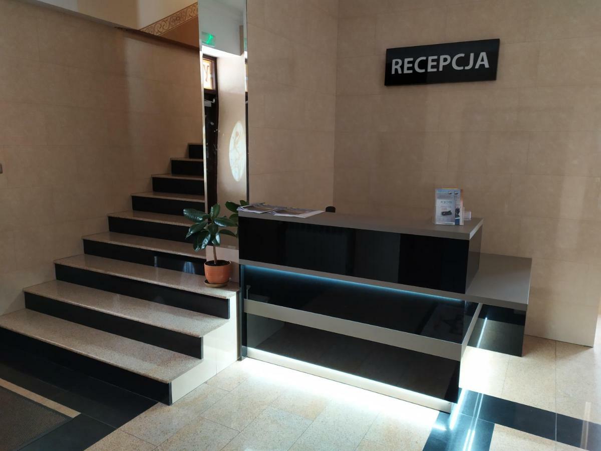Hotel Bursztynowy Jozefow na Wisla Екстериор снимка