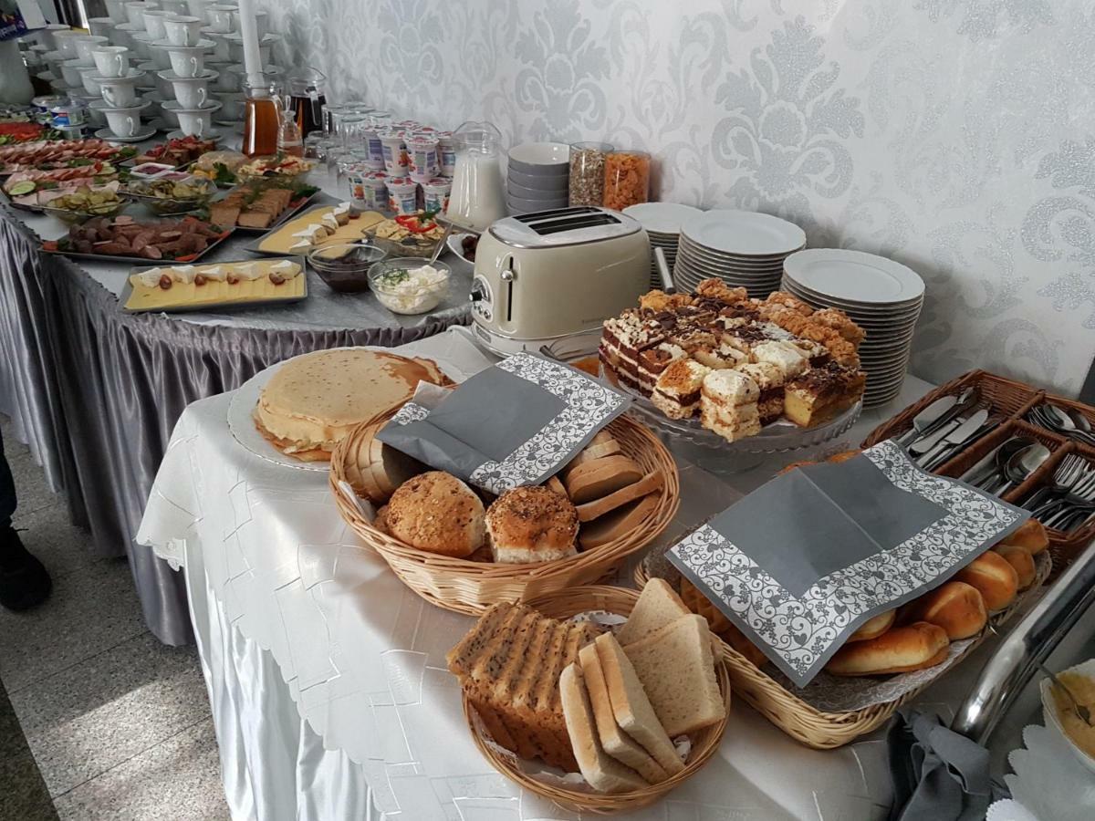 Hotel Bursztynowy Jozefow na Wisla Екстериор снимка