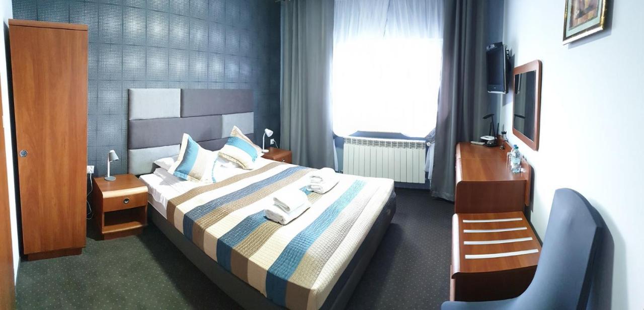 Hotel Bursztynowy Jozefow na Wisla Екстериор снимка