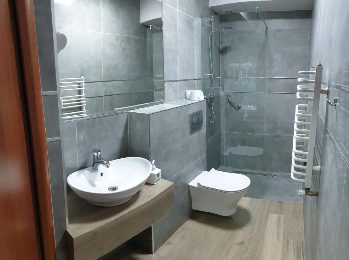 Hotel Bursztynowy Jozefow na Wisla Екстериор снимка