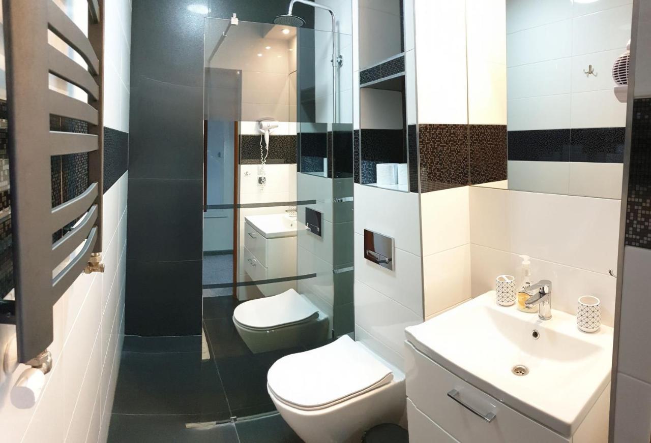 Hotel Bursztynowy Jozefow na Wisla Екстериор снимка