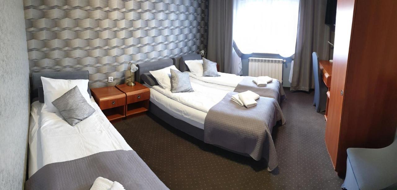 Hotel Bursztynowy Jozefow na Wisla Екстериор снимка